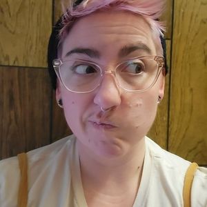 Meet your Posher, Liz